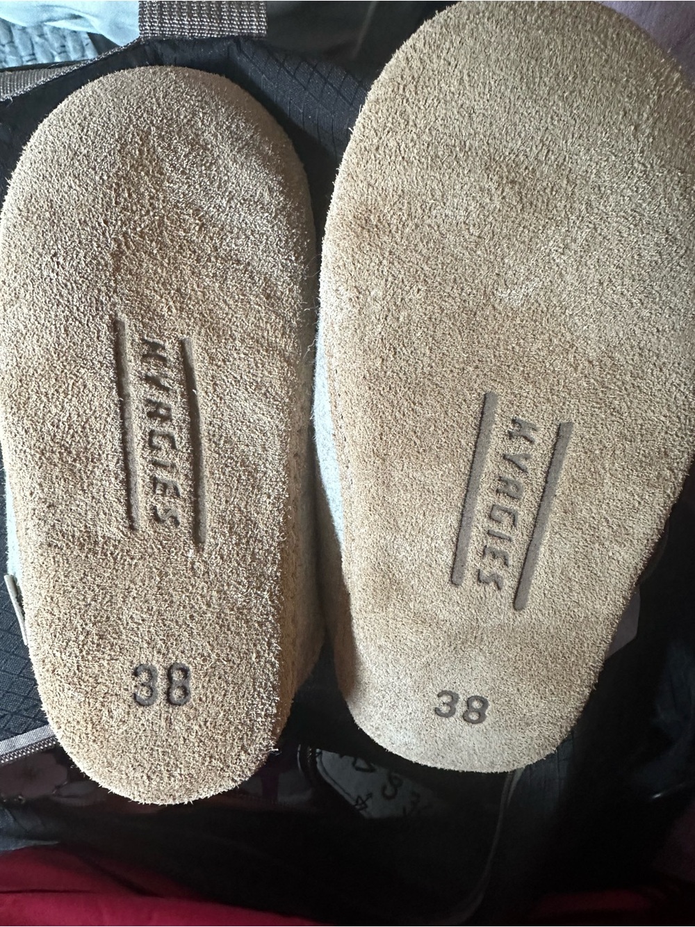 Kyrgies makes world-class wool slippers that are comfortable, stylish, handmade. - Picture 6 of 15